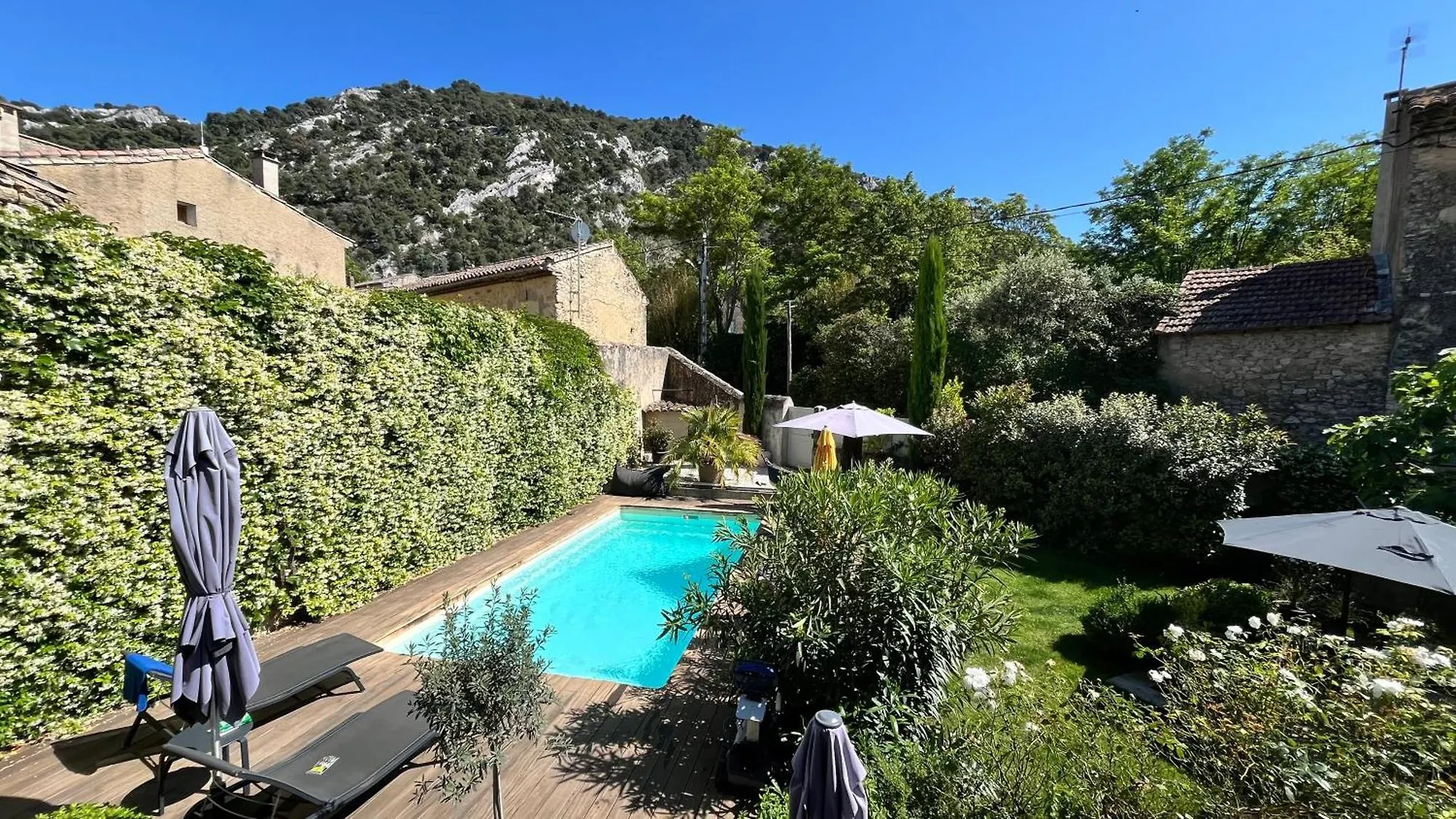 Chambres B&B Dans Authentique Mas De Village Avec Piscine Robion en Luberon